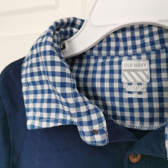 2/$15 Old Navy boys long sleeve polo size 5 - Picture 2 of 3